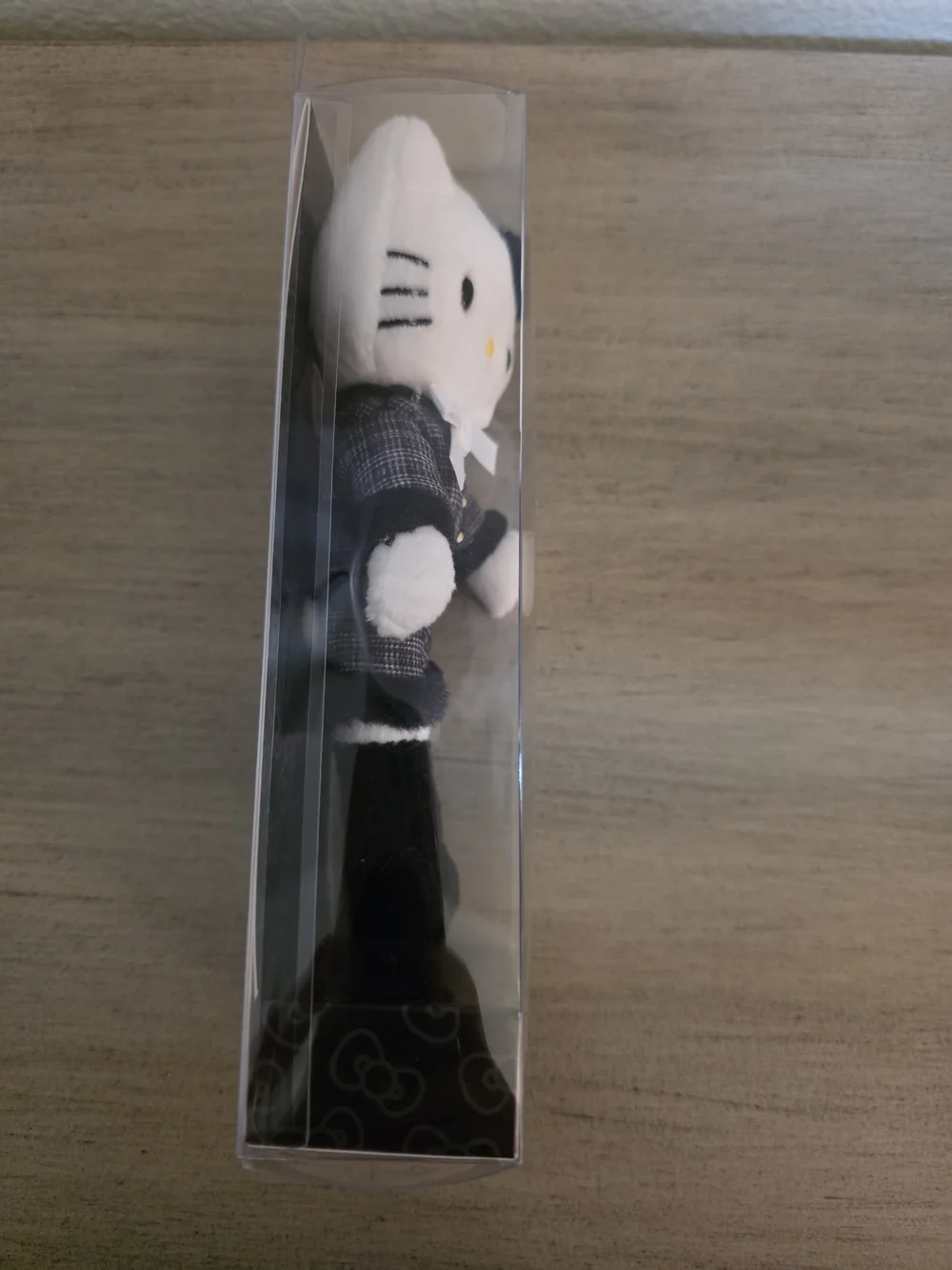 Hello Kitty Black & White Plush Figurine Key Chain/Clip by Sanrio